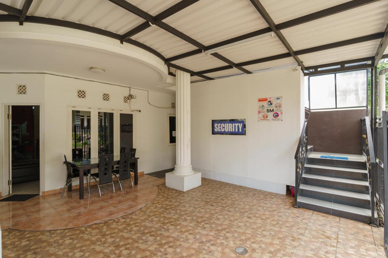 Hotel Fast Hous Syariah Bogor Mitra Reddoorz Esterno foto